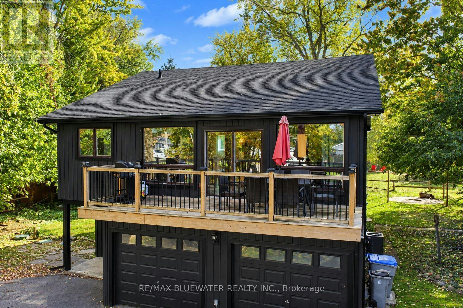 8437 Defore Drive, Lambton Shores, ON, N0M 1T0 - 26