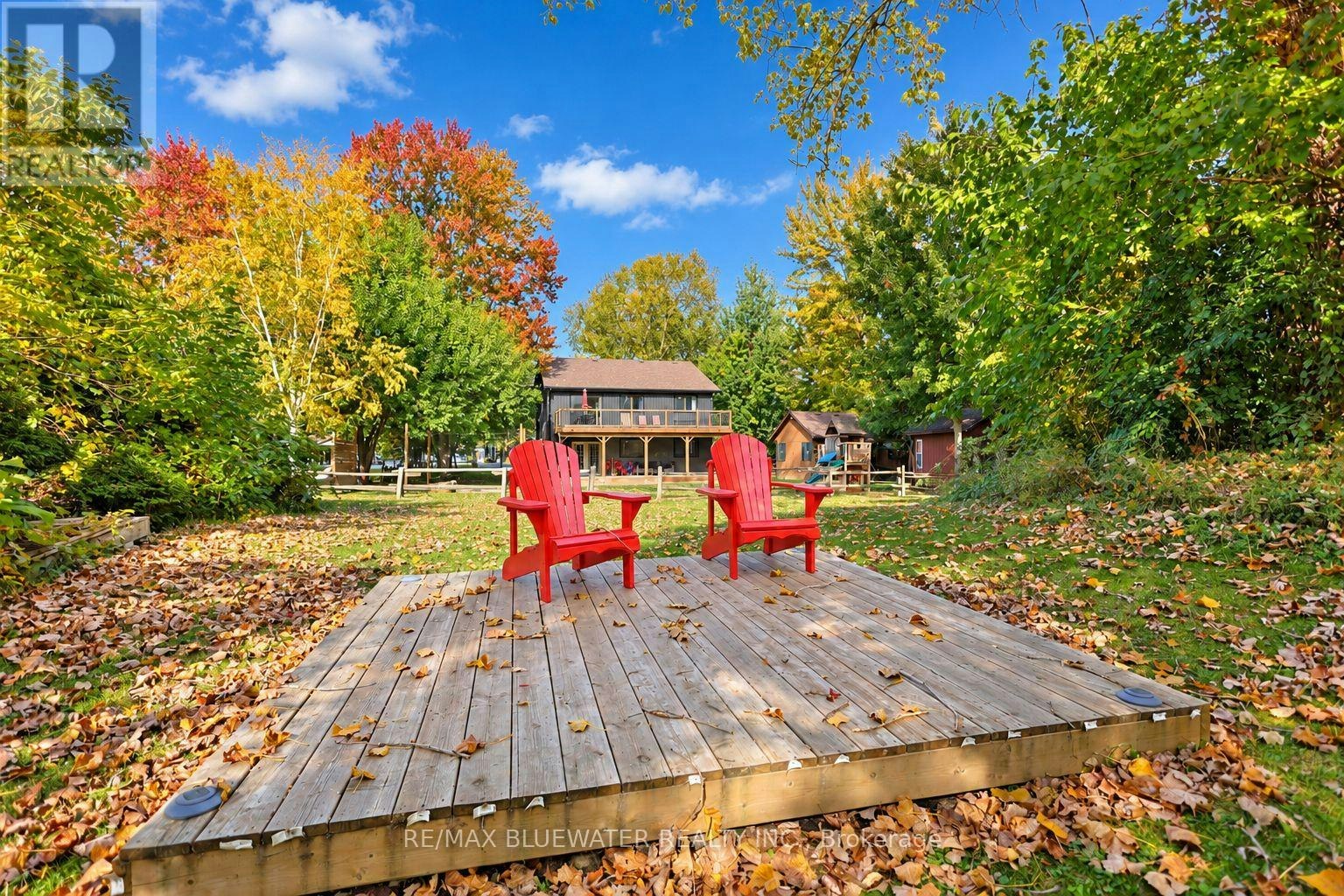8437 Defore Drive, Lambton Shores, ON, N0M 1T0 - 44