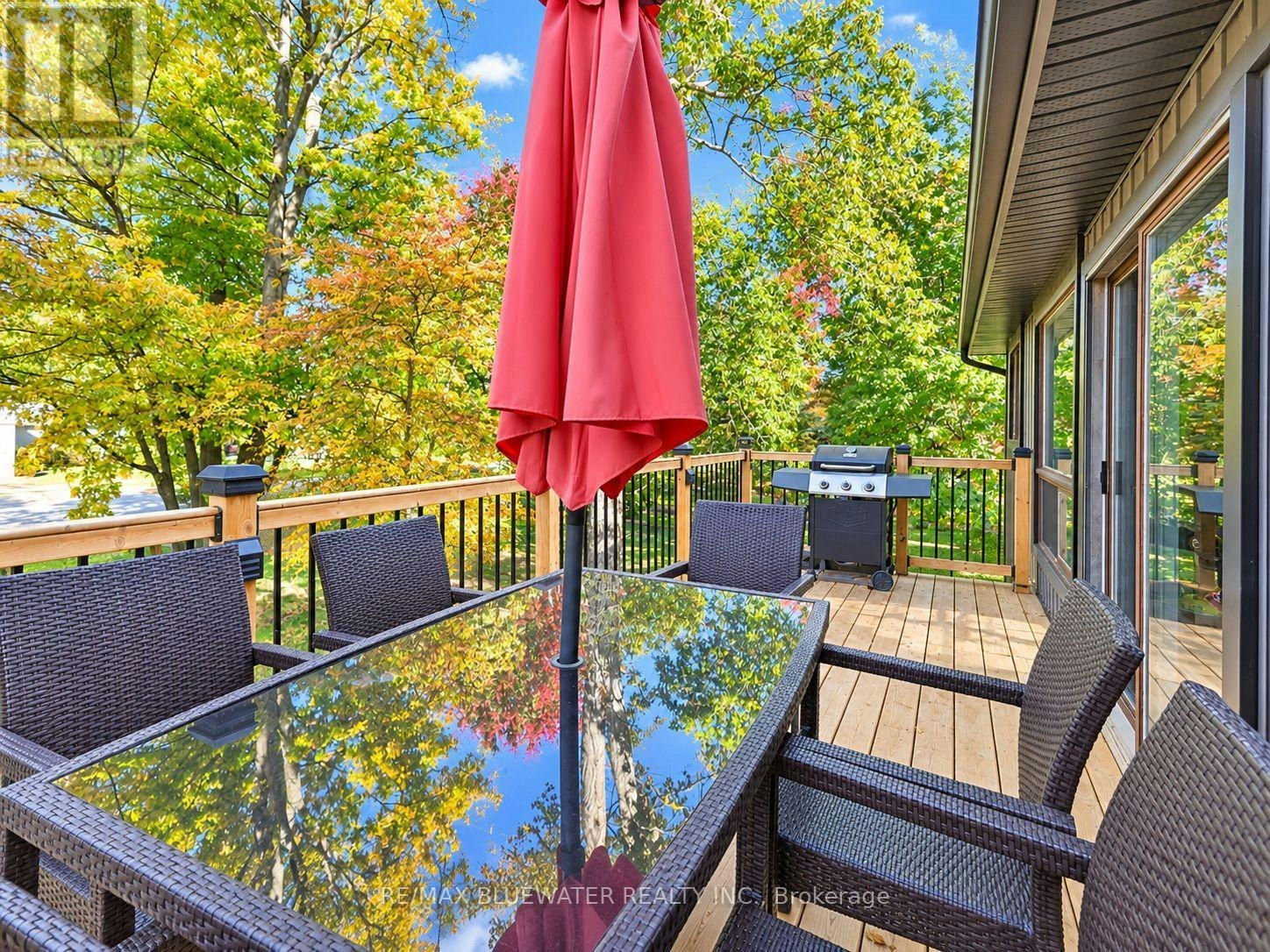 8437 Defore Drive, Lambton Shores, ON, N0M 1T0 - 27