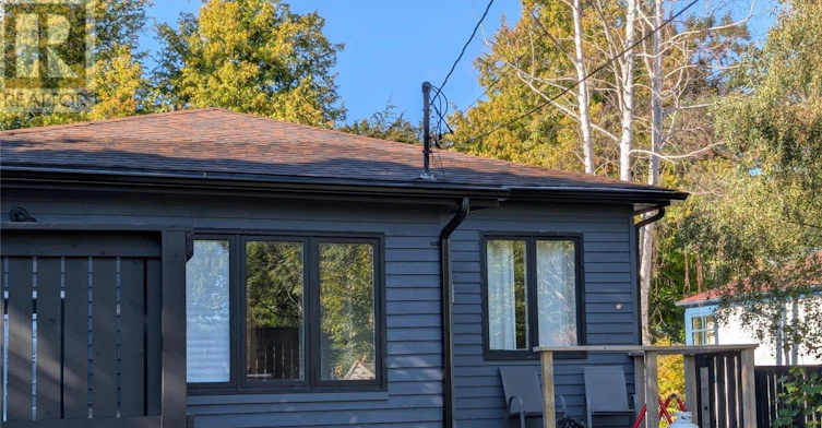 6 Elm Place, St Johns, NL, A1B 2S5 - 2
