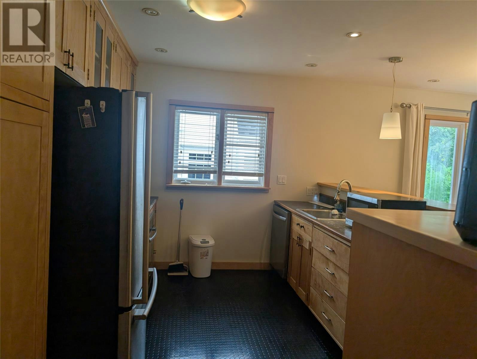 6 Elm Place, St Johns, NL, A1B 2S5 - 9