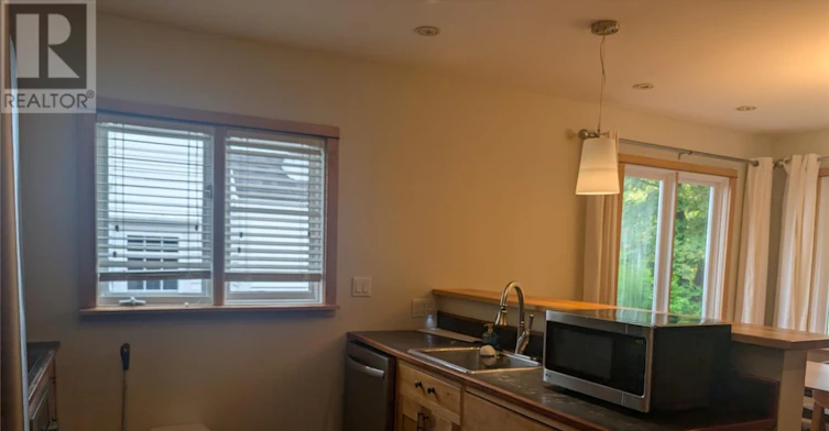 6 Elm Place, St Johns, NL, A1B 2S5 - 8