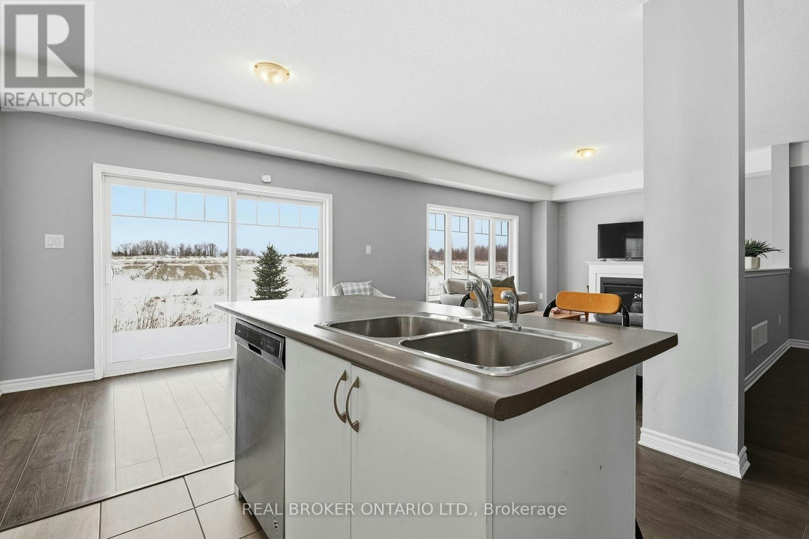 38 Sandhill Crane Drive, Wasaga Beach, ON, L9Z 0J6 - 12