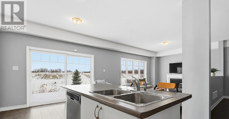 38 Sandhill Crane Drive, Wasaga Beach, ON, L9Z 0J6 - 12