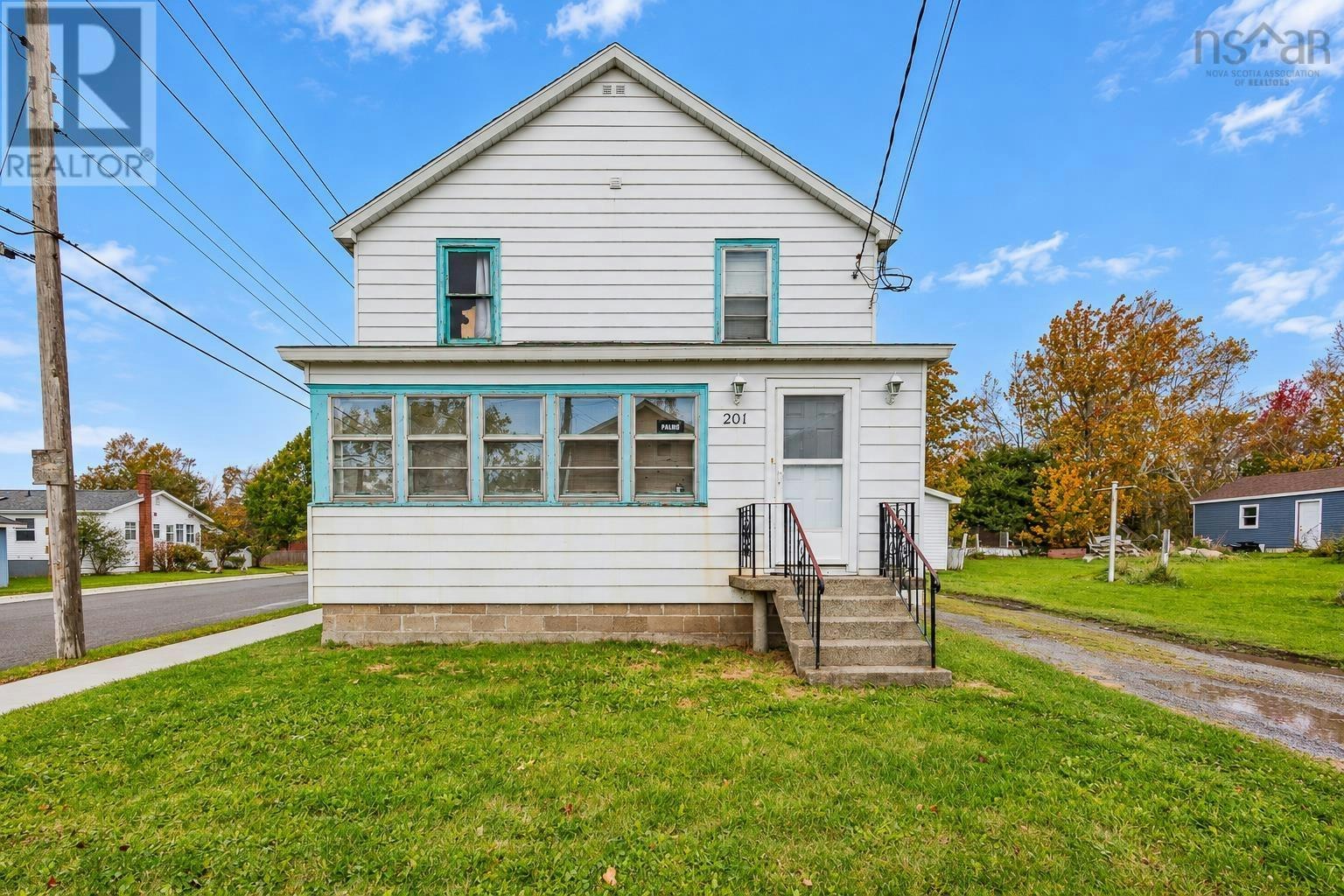 201 Vulcan Avenue, Sydney, NS, B1P 5X1