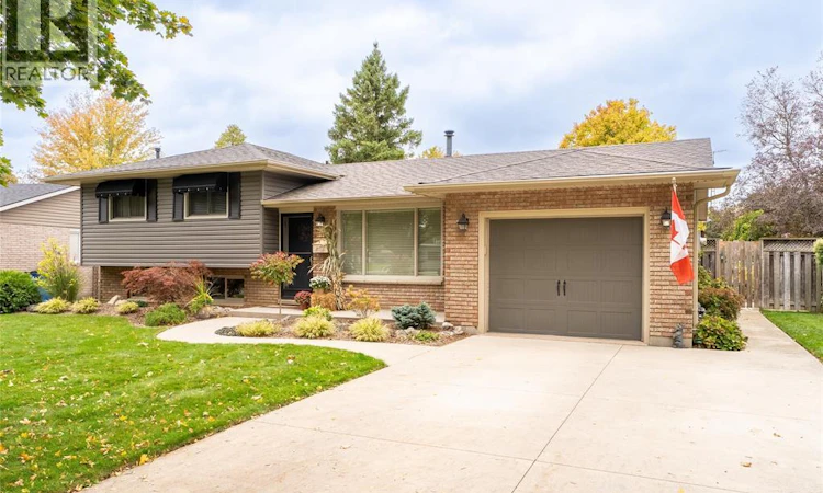 19 Glengarry Crescent