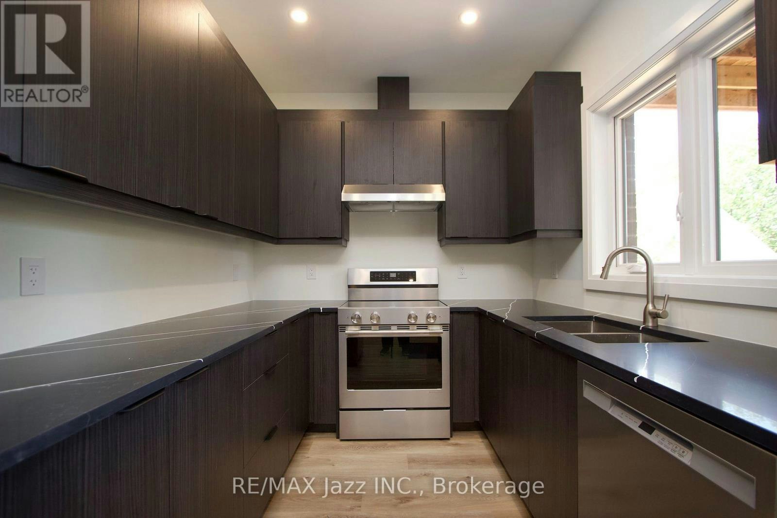 MAIN-760 Hoskin Avenue, Oshawa, ON, L1H 7R6 - 12