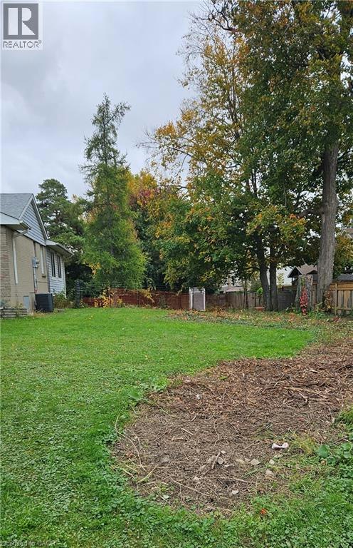 223 Eleanor Avenue, Hamilton, ON, L8W 1C7