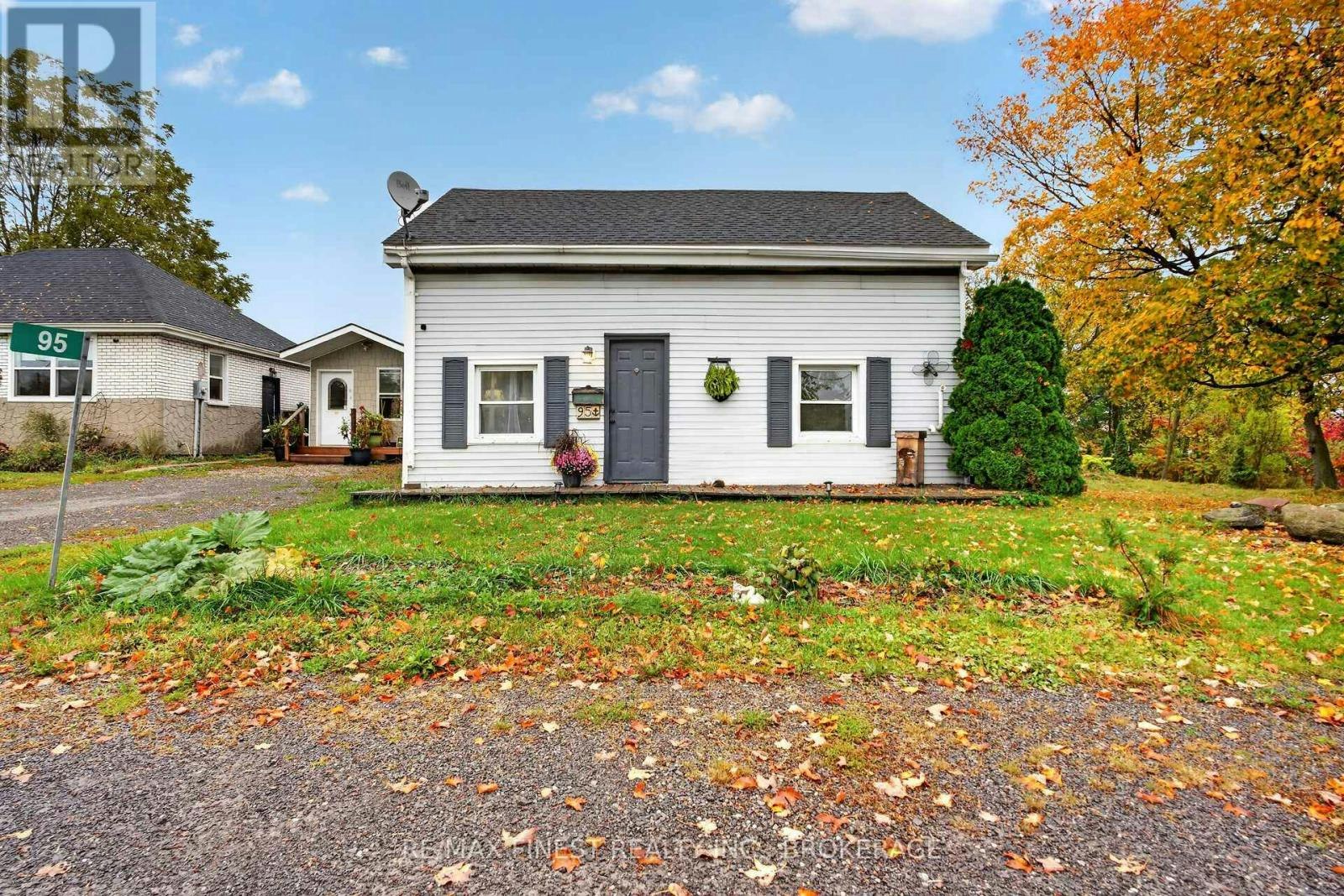 95 4-97 County Road, Loyalist, ON, K0H 1G0