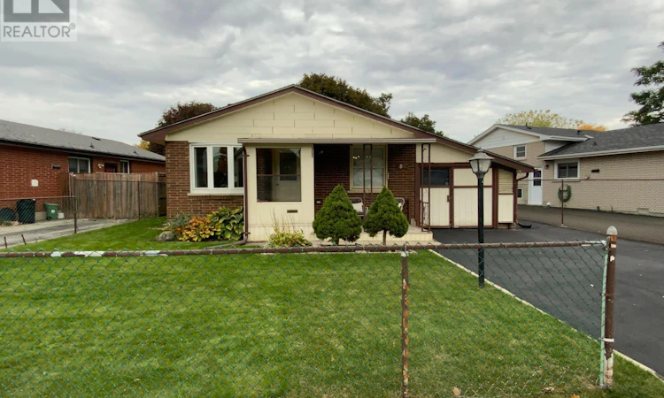 60 Wexford Avenue