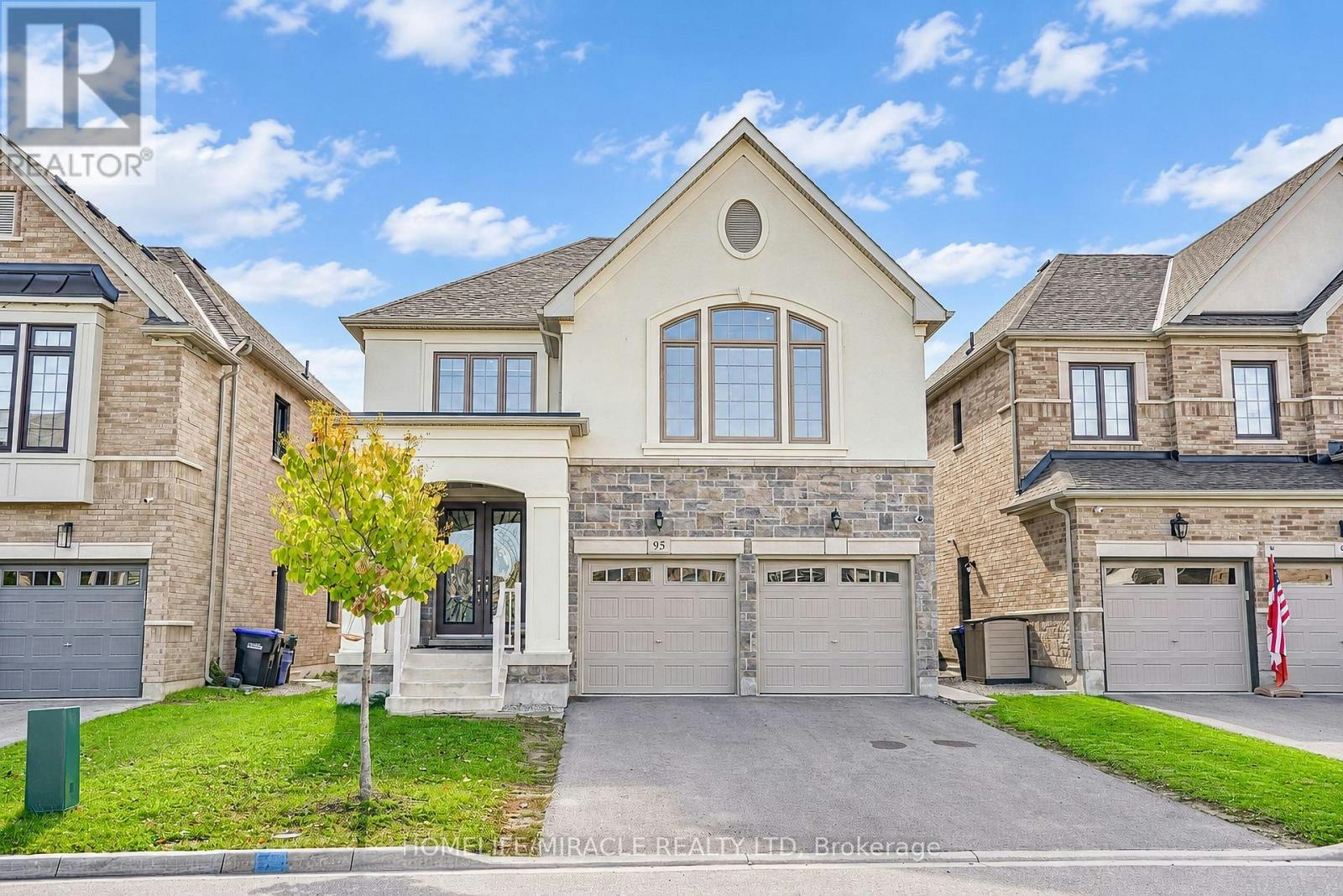 95 Scarlet Way, Bradford West Gwillimbury, ON, L3Z 0T4