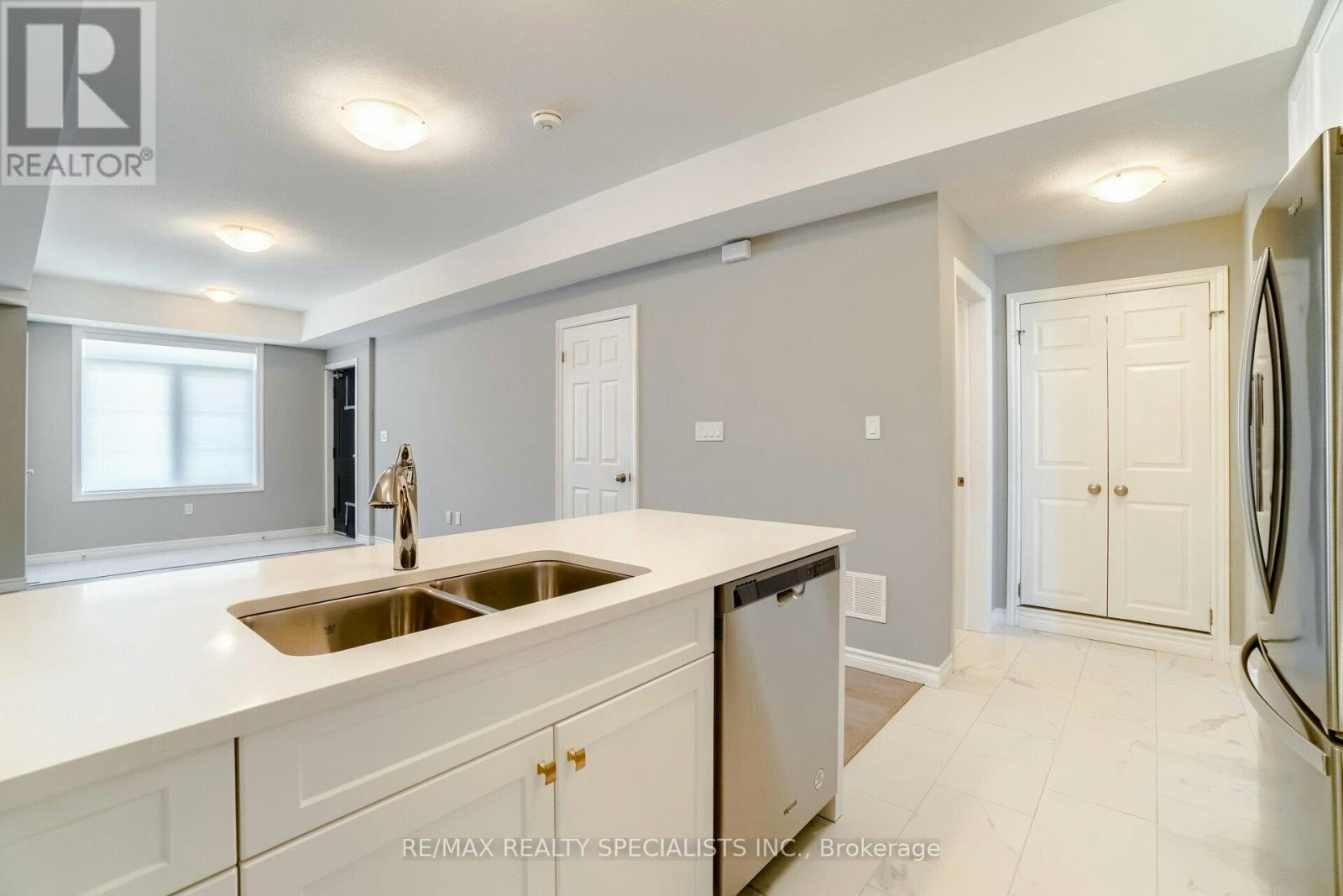 120 Wheat Lane, Kitchener, ON, N2R 0R4 - 4