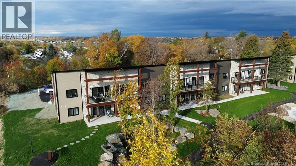4-1200 Golden Park Crescent, Bathurst, NB, E2A 1N3 - 2
