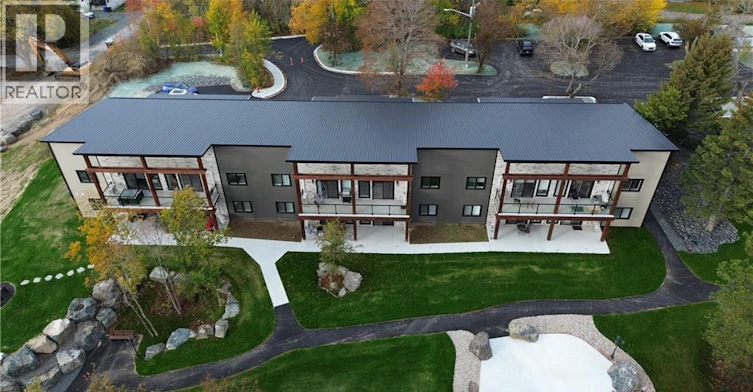 2-1200 Golden Park Crescent, Bathurst, NB, E2A 1N3 - 4