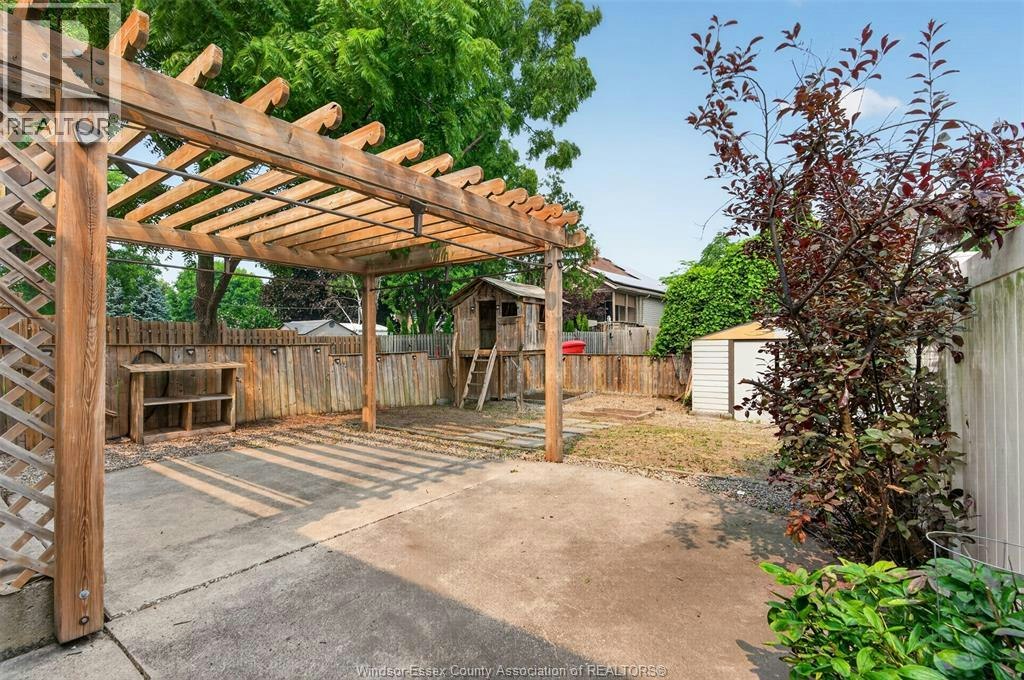 828 Michael Drive, Tecumseh, ON, N8N 5A3 - 29