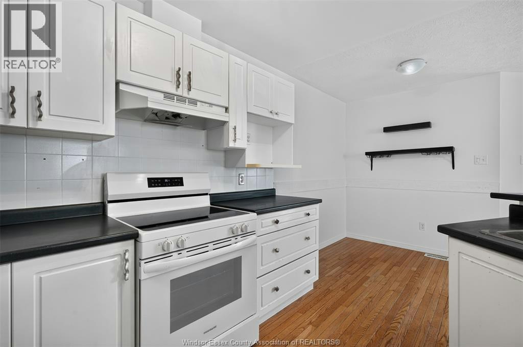 828 Michael Drive, Tecumseh, ON, N8N 5A3 - 12