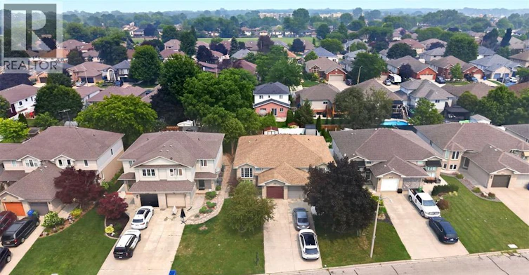828 Michael Drive, Tecumseh, ON, N8N 5A3 - 32