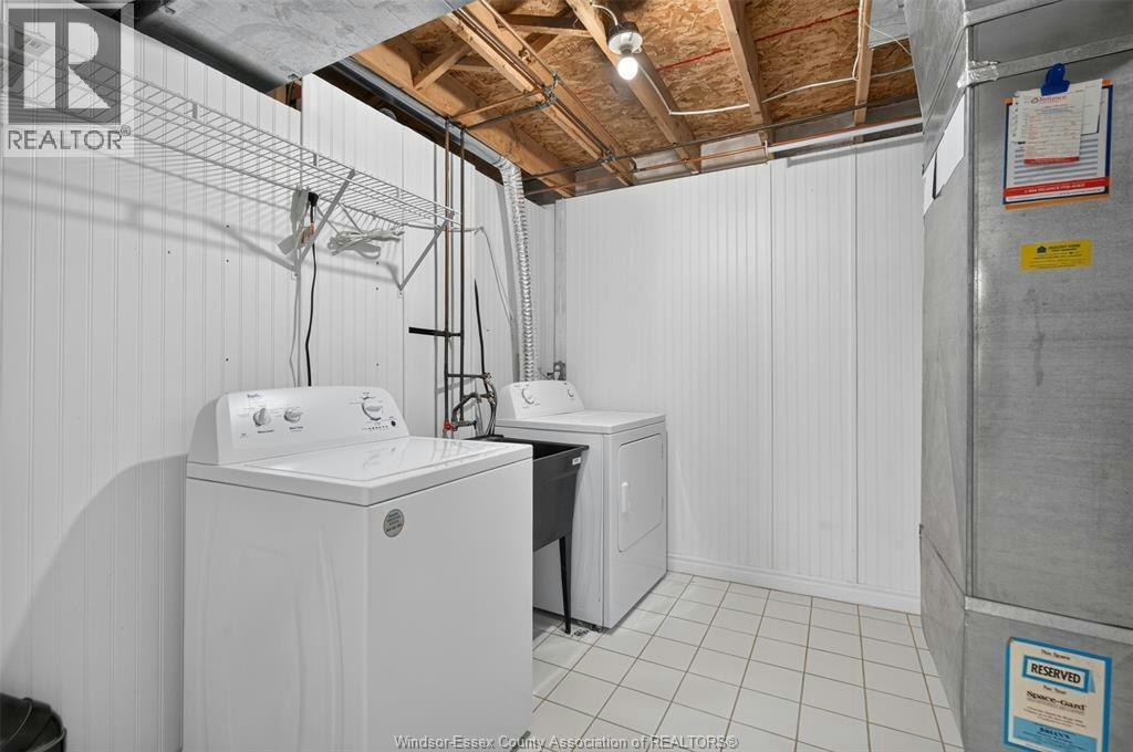 828 Michael Drive, Tecumseh, ON, N8N 5A3 - 27