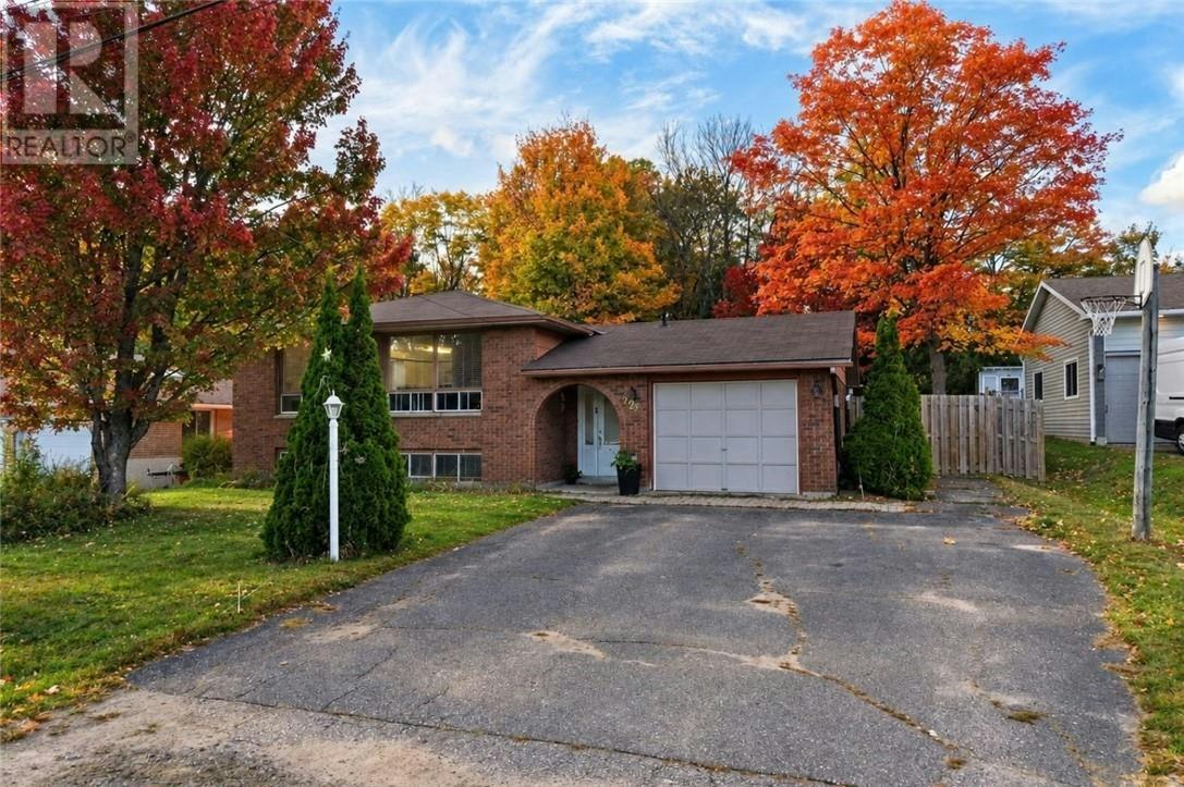 226 Mcnaughton Avenue, North Bay, ON, P1C 1G7