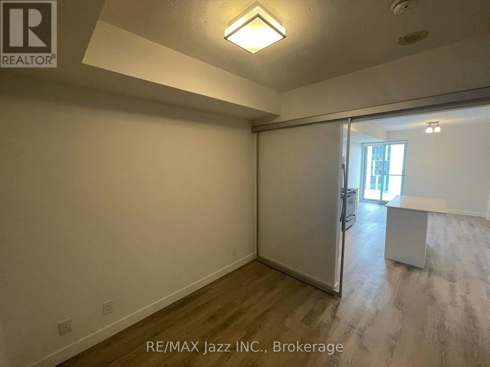412-100 Bond Street E, Oshawa, ON, L1G 0E6 - 13
