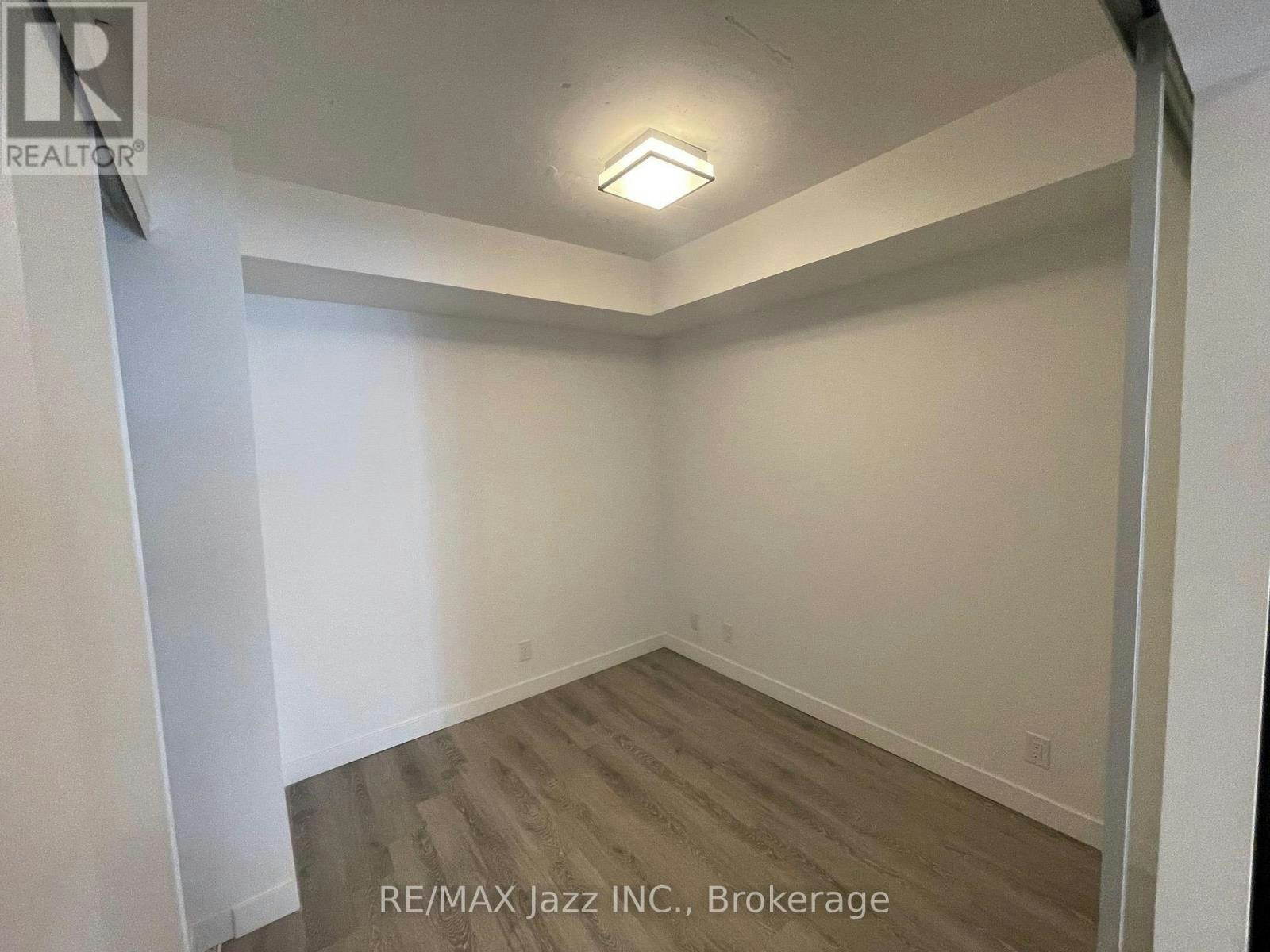 412-100 Bond Street E, Oshawa, ON, L1G 0E6 - 12