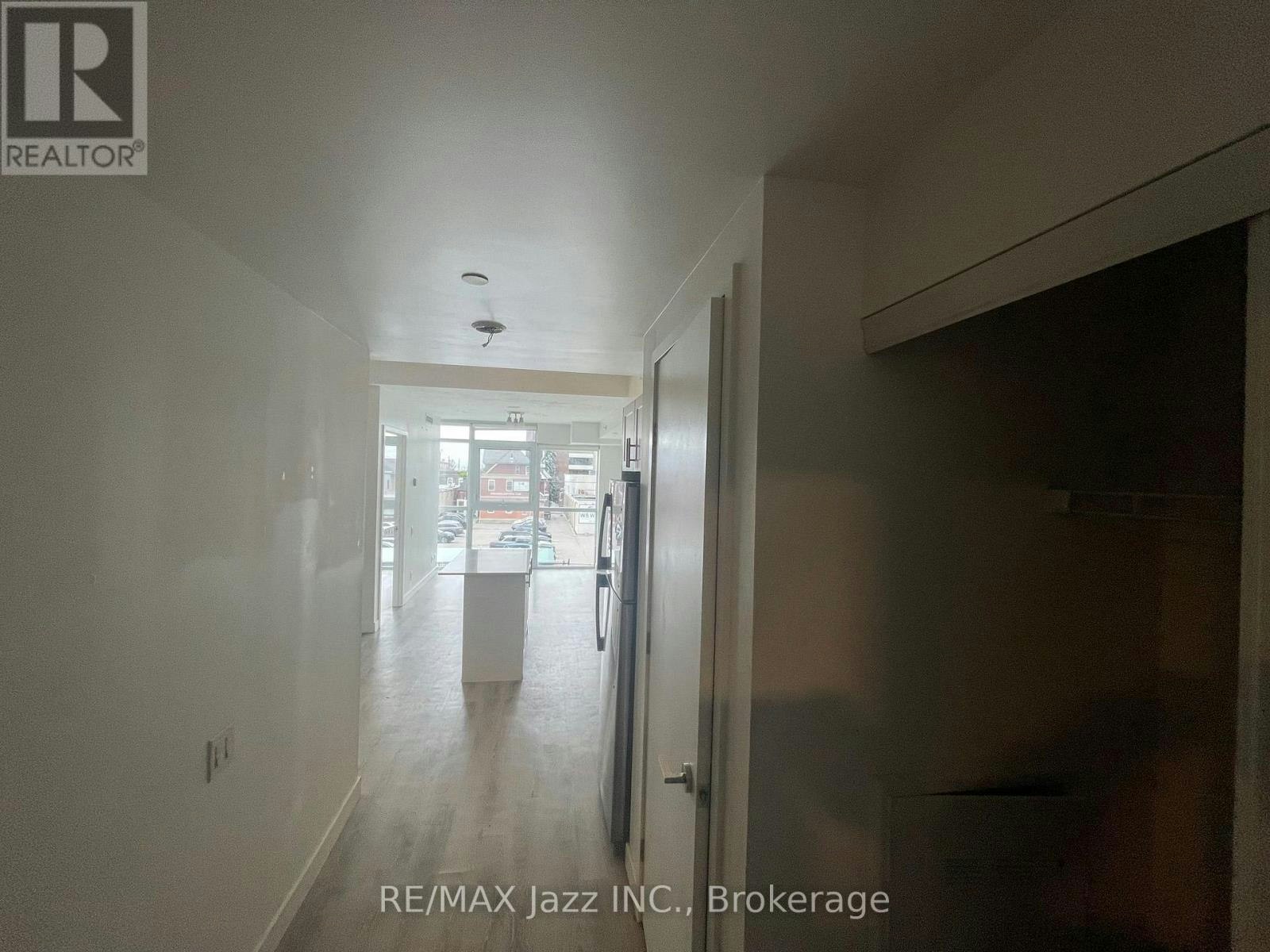 214-100 Bond Street E, Oshawa, ON, L1G 0E6 - 10