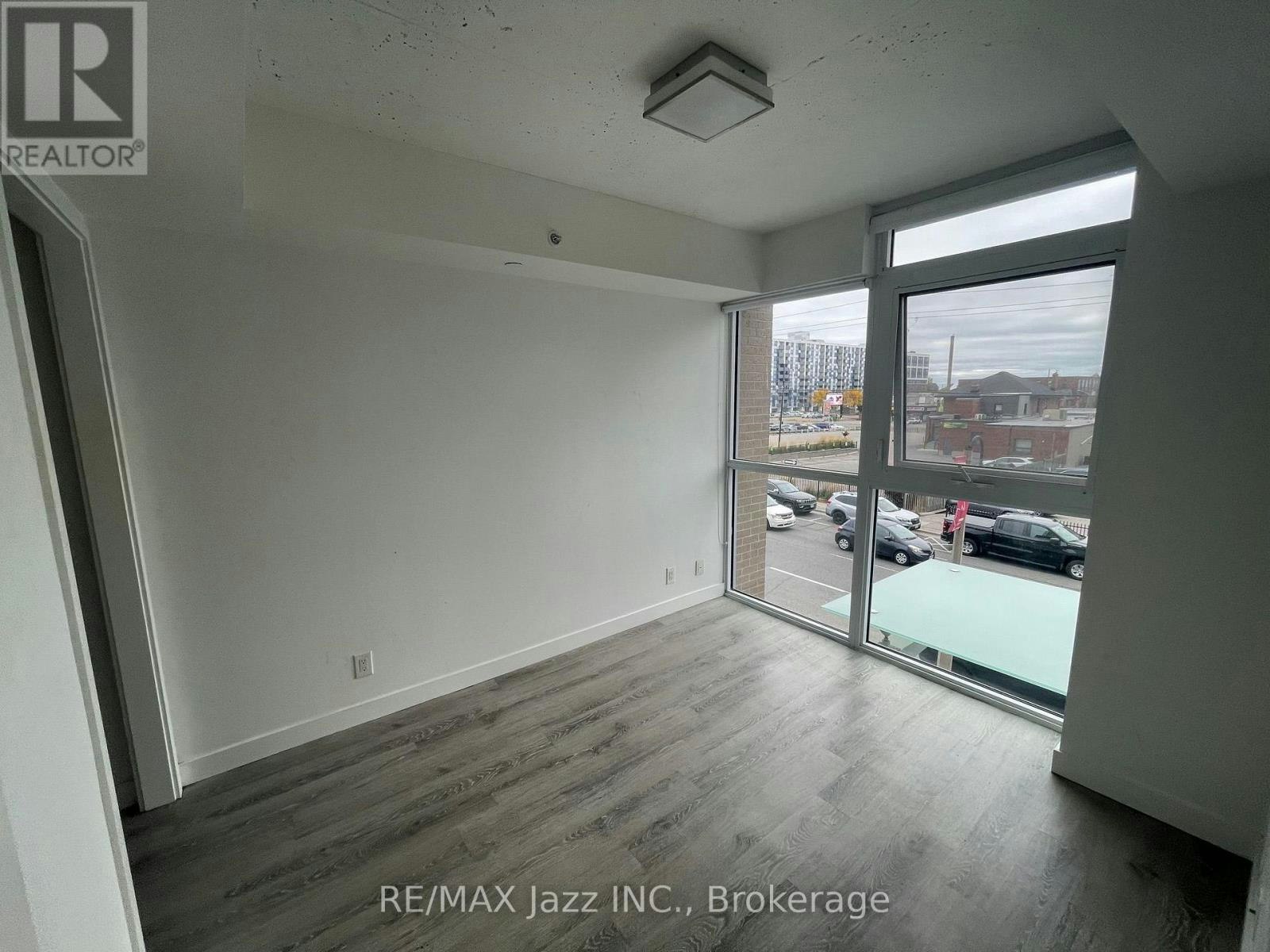 214-100 Bond Street E, Oshawa, ON, L1G 0E6 - 8