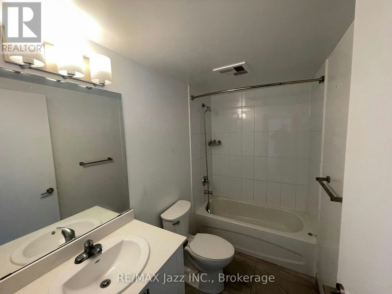 214-100 Bond Street E, Oshawa, ON, L1G 0E6 - 12