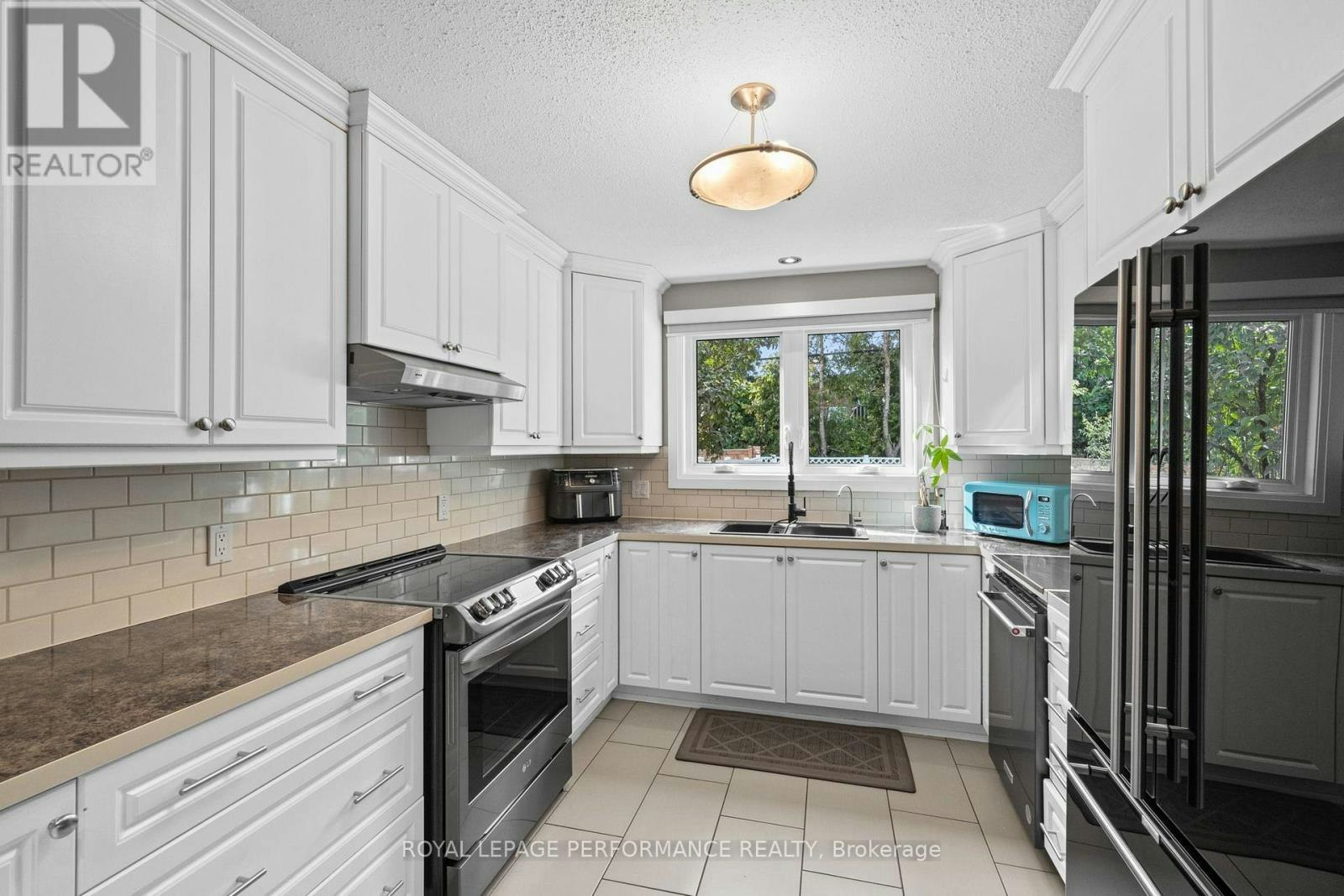 550 Foxview Place, Ottawa, ON, K1K 4C4 - 12