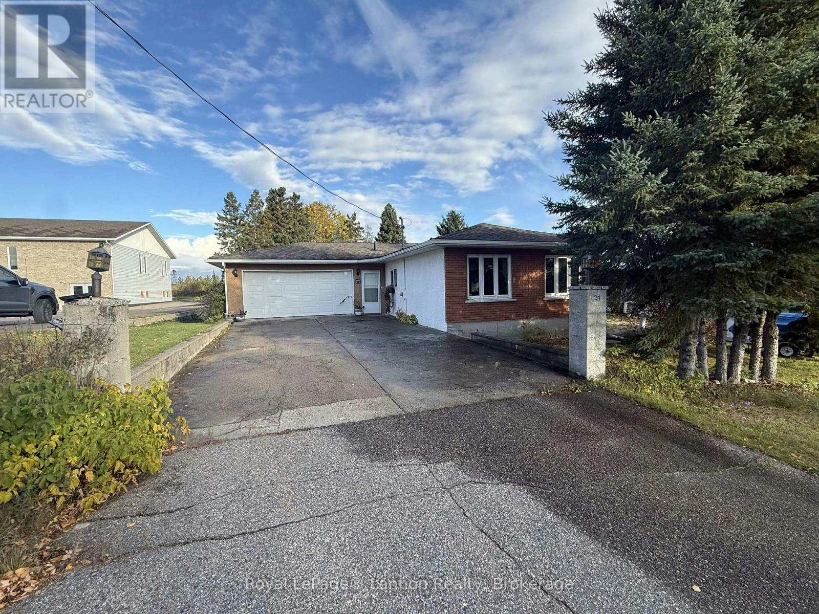 24 First Avenue, Sioux Lookout, ON, P8T 1E8