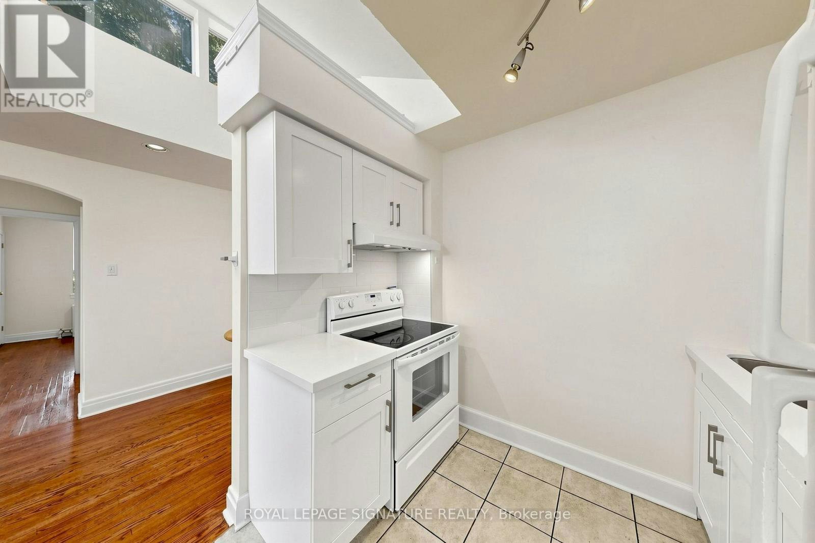 2-461 Eglinton Avenue E, Toronto, ON, M4P 1M8 - 12