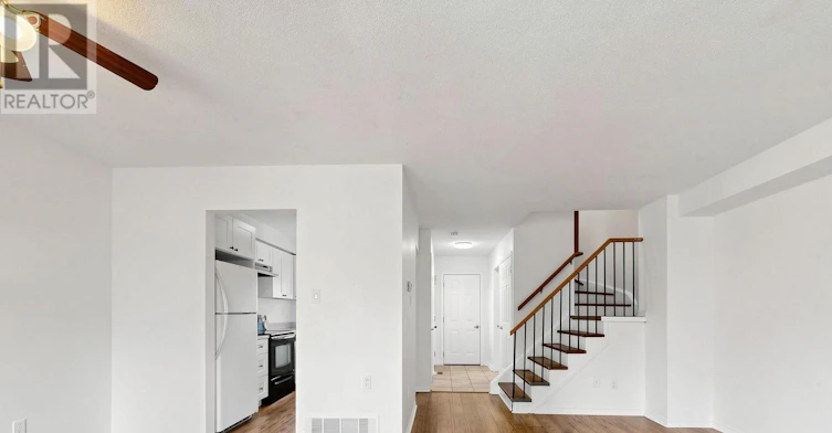 1258 Coleman Court, Innisfil, ON, L9S 1X4 - 9