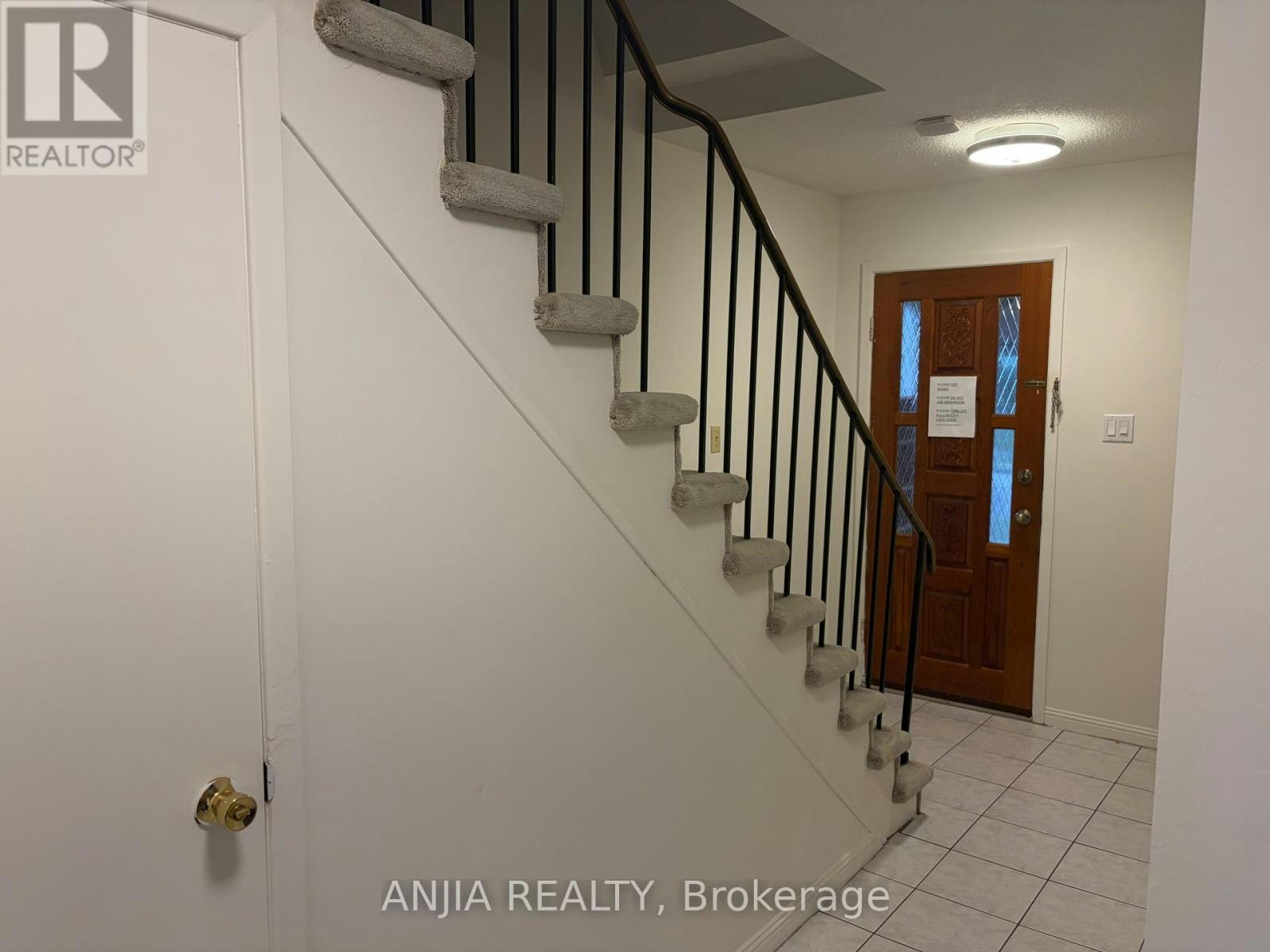 21 Tangmere Crescent, Markham, ON, L3R 6Z1 - 3
