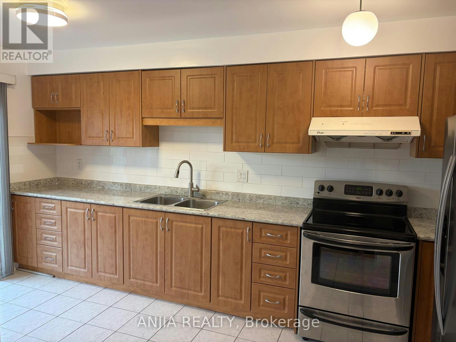 21 Tangmere Crescent, Markham, ON, L3R 6Z1 - 7