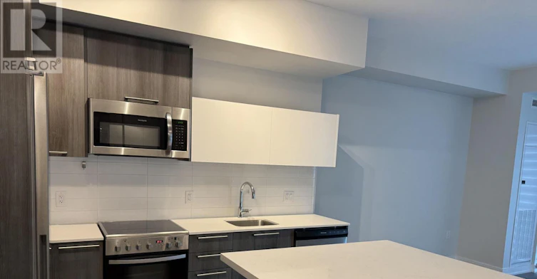 302-25 Neighbourhood Lane, Toronto, ON, M8Y 0C4 - 3