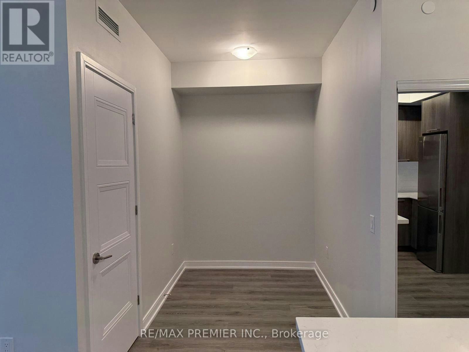 302-25 Neighbourhood Lane, Toronto, ON, M8Y 0C4 - 10