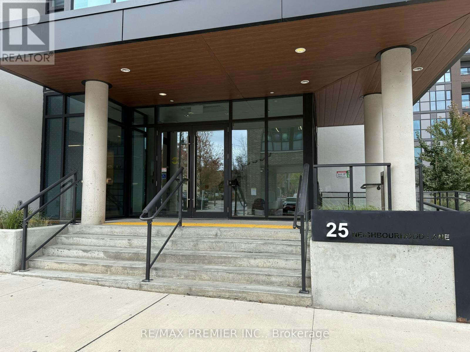 302-25 Neighbourhood Lane, Toronto, ON, M8Y 0C4 - 2