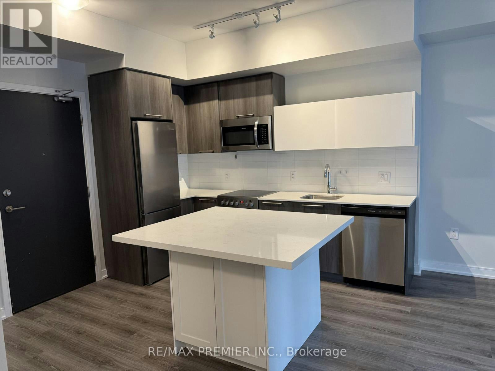 302-25 Neighbourhood Lane, Toronto, ON, M8Y 0C4 - 5