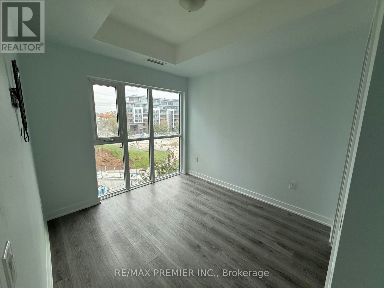 302-25 Neighbourhood Lane, Toronto, ON, M8Y 0C4 - 7