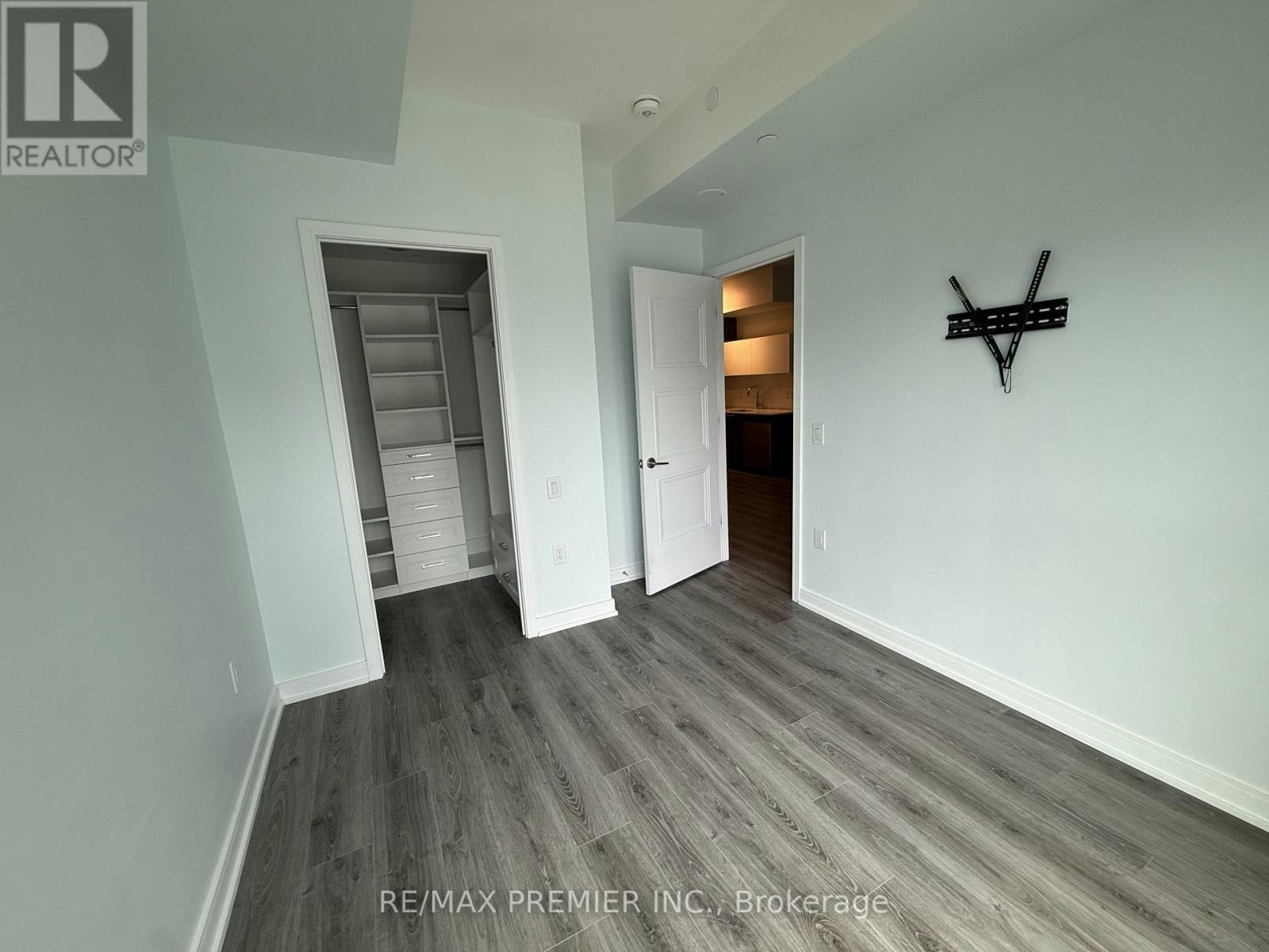 302-25 Neighbourhood Lane, Toronto, ON, M8Y 0C4 - 8