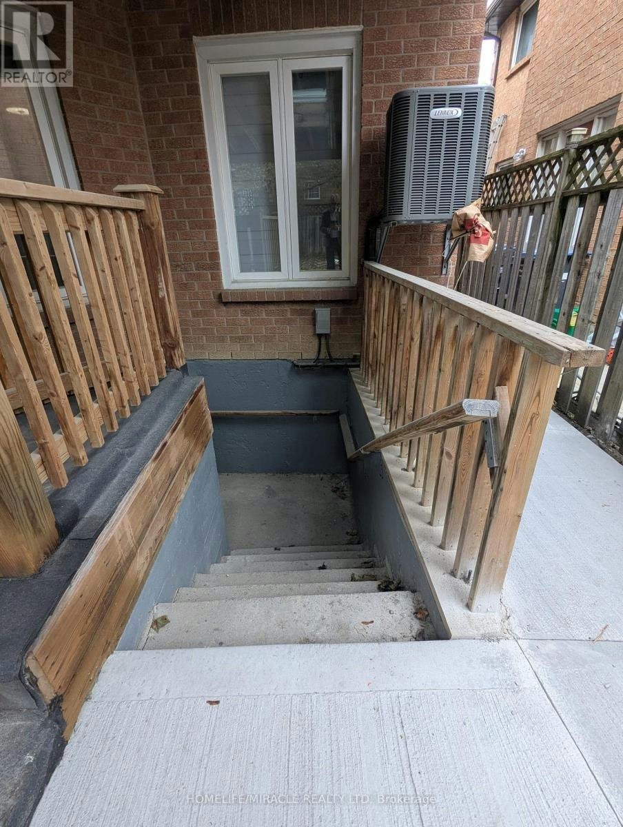 5118 Cree Lane, Mississauga, ON, L4Z 3B4 - 3