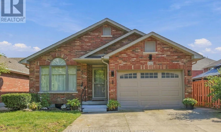 102 Cove Crescent