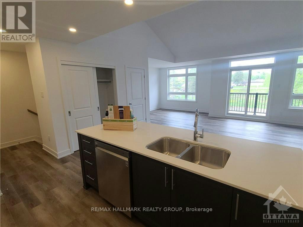 C-390 Rolling Meadows Crescent, Ottawa, ON, K1W 0A7 - 4