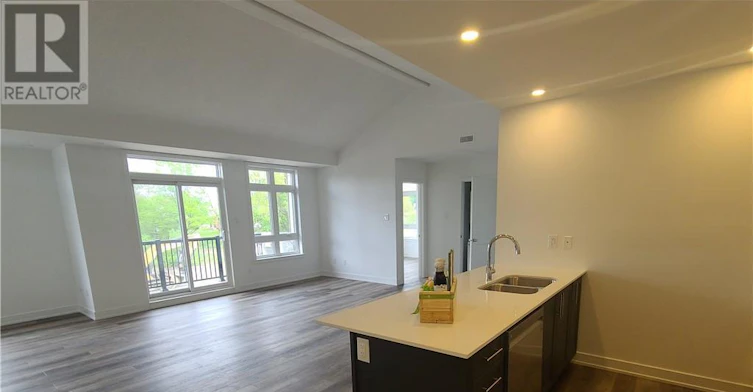 C-390 Rolling Meadows Crescent, Ottawa, ON, K1W 0A7 - 3