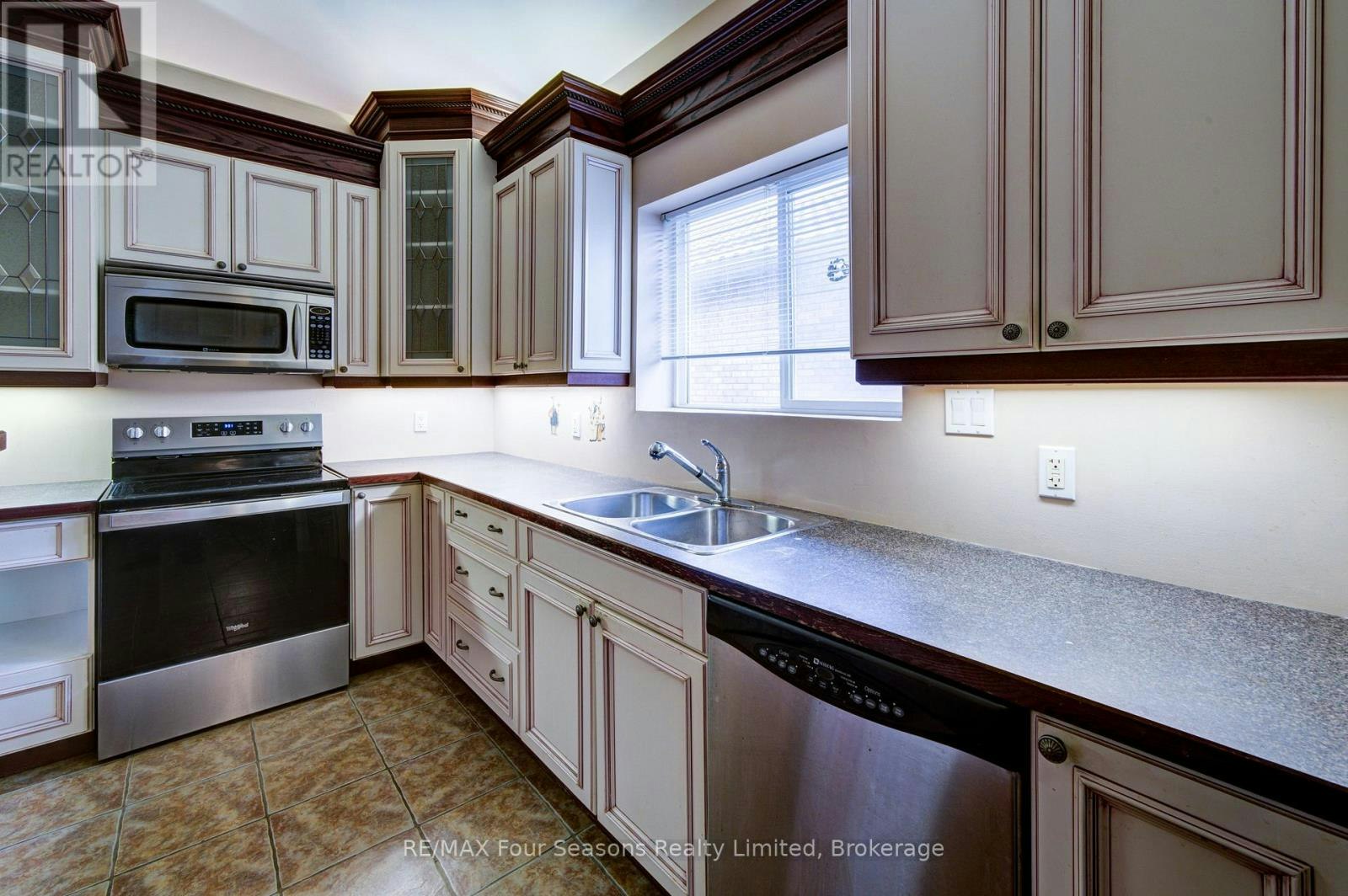 205 Bryan Drive, Collingwood, ON, L9Y 5J3 - 18