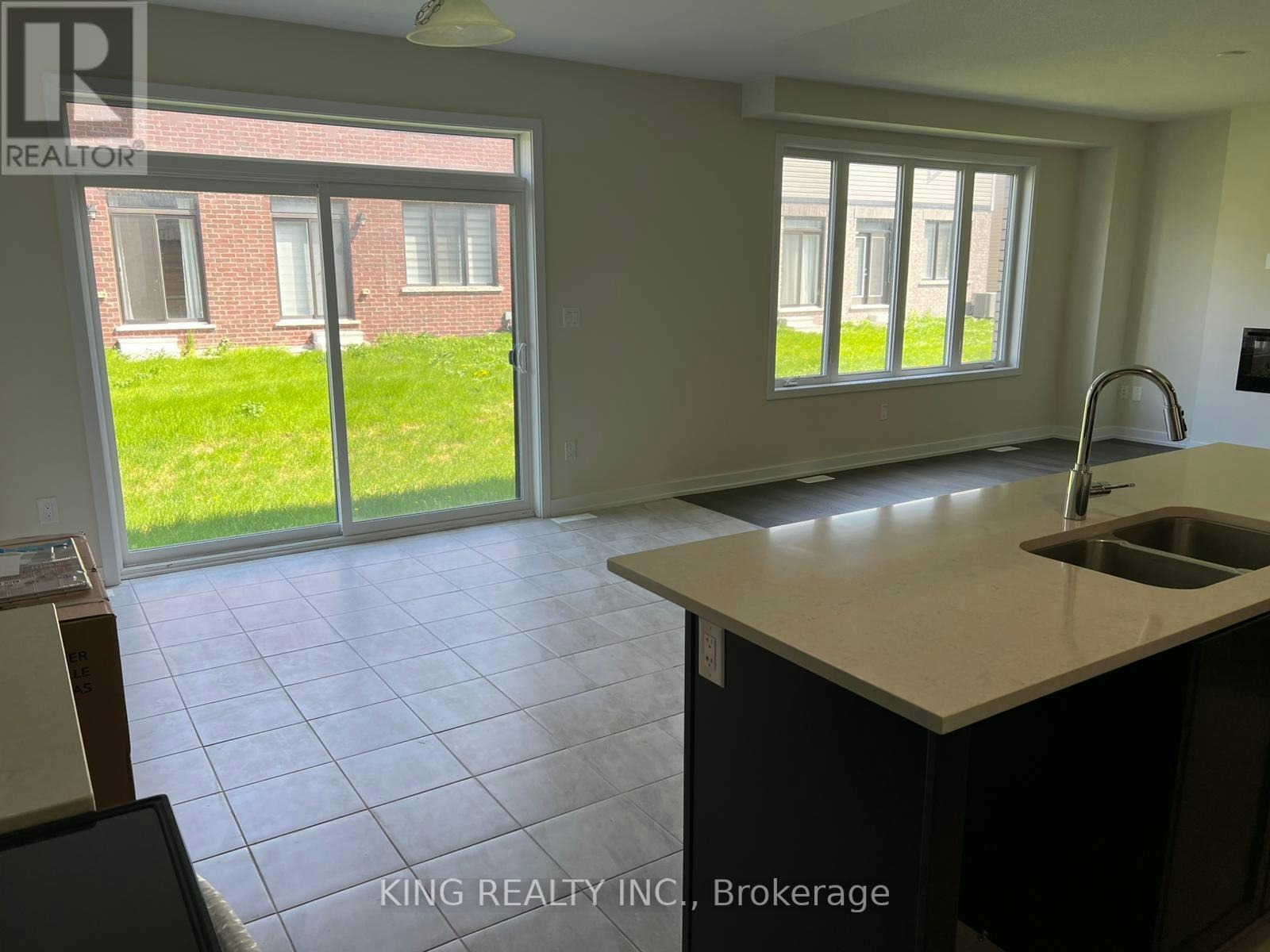 82 Sunflower Crescent, Thorold, ON, L0S 1K0 - 4