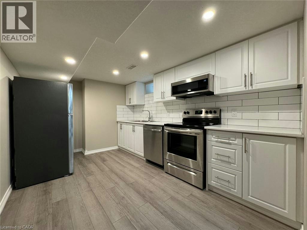 Lower (2-361 Parkvale Drive, Kitchener, ON, N2R 1Y6 - 4