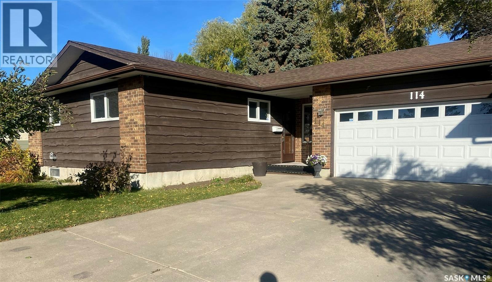 114 Willoughby Crescent, Saskatoon, SK, S7H 4W7