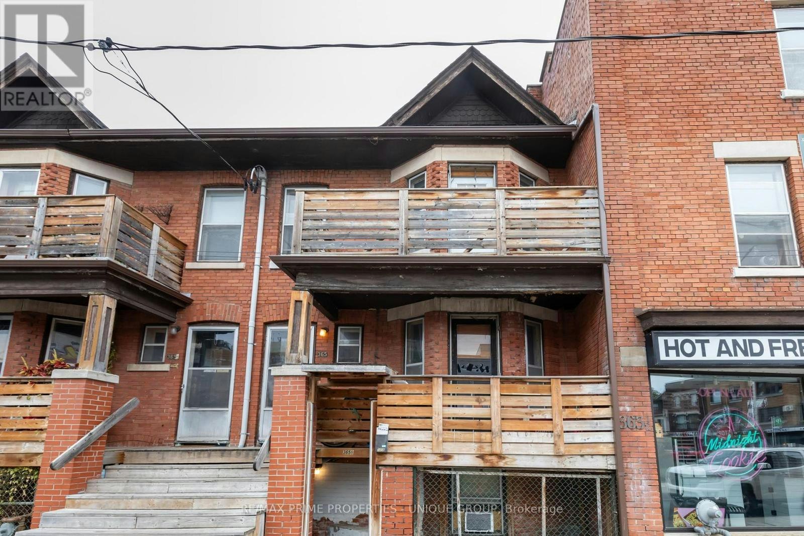 2-365 Clinton Street, Toronto, ON, N8X 1A7