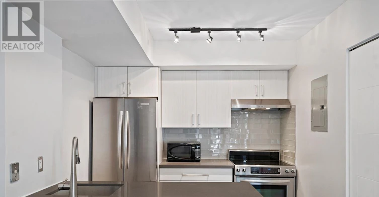 1222-21 Pirandello Street, Toronto, ON, M6K 3P4 - 5